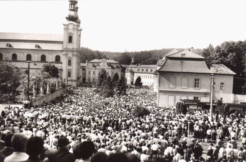 Velehrad 1985, zdroj: http://www.farnostvelehrad.cz
